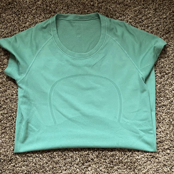 lululemon athletica Tops - Green swiftly tech short sleeve sz 10